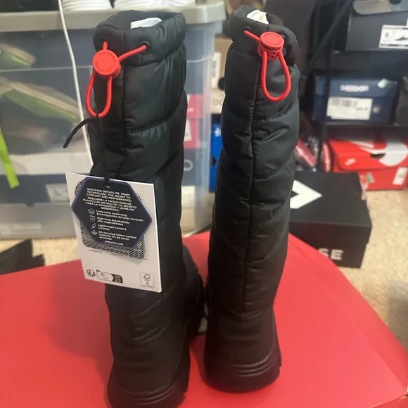 Hunter Black Quilted Women's Winter Boots - Picture 3 of 3